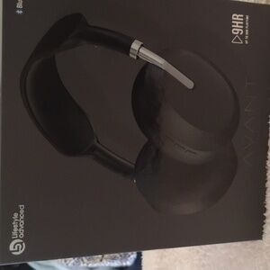 Lifestyle Advanced Avant Black Headphones. Nine Hours